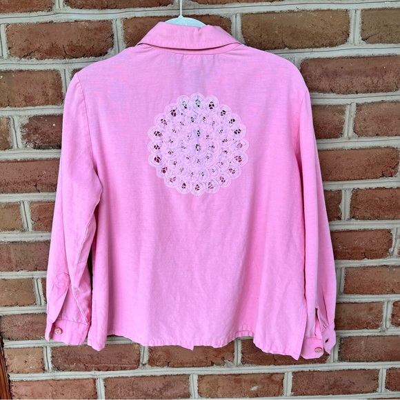 Vintage Pepto pink blouse with lace trim, approximate size medium - Picture 3 of 8